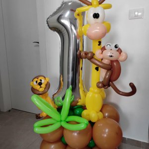 דמות בלונים עם סטנד