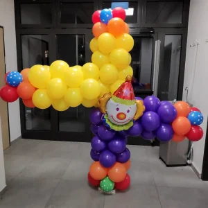 דמות ליצן מבלונים לפורים - עיצוב צבעוני ושמח במיוחד